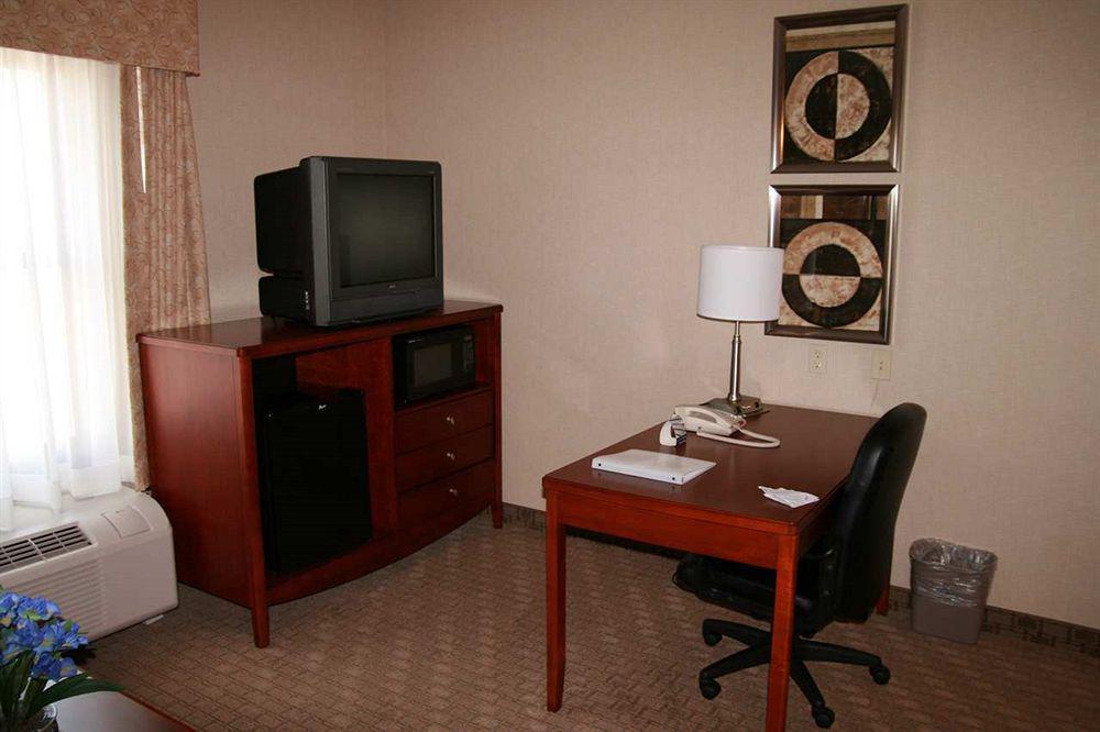 Hampton Inn Льюисберг Номер фото