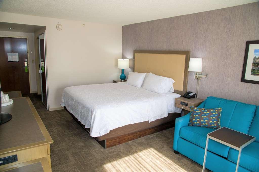 Hampton Inn Льюисберг Номер фото