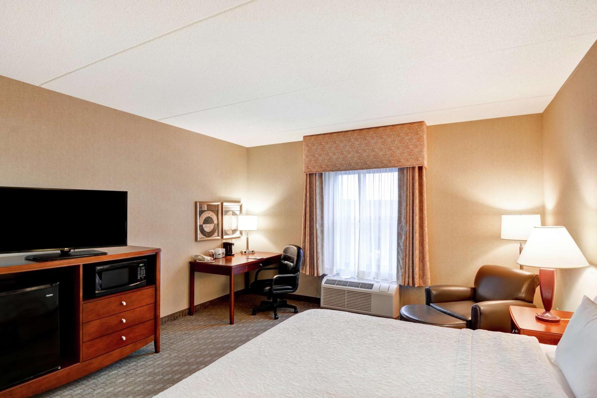 Hampton Inn Льюисберг Экстерьер фото