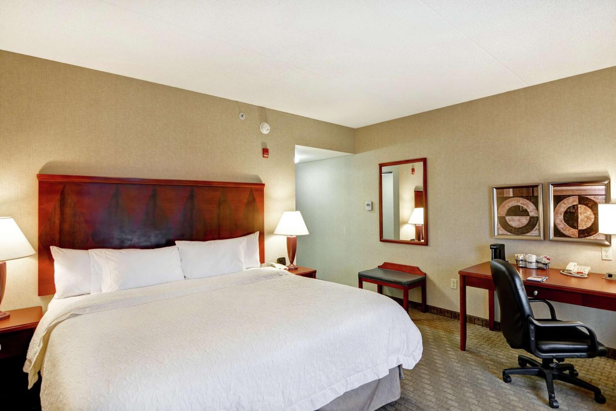 Hampton Inn Льюисберг Экстерьер фото