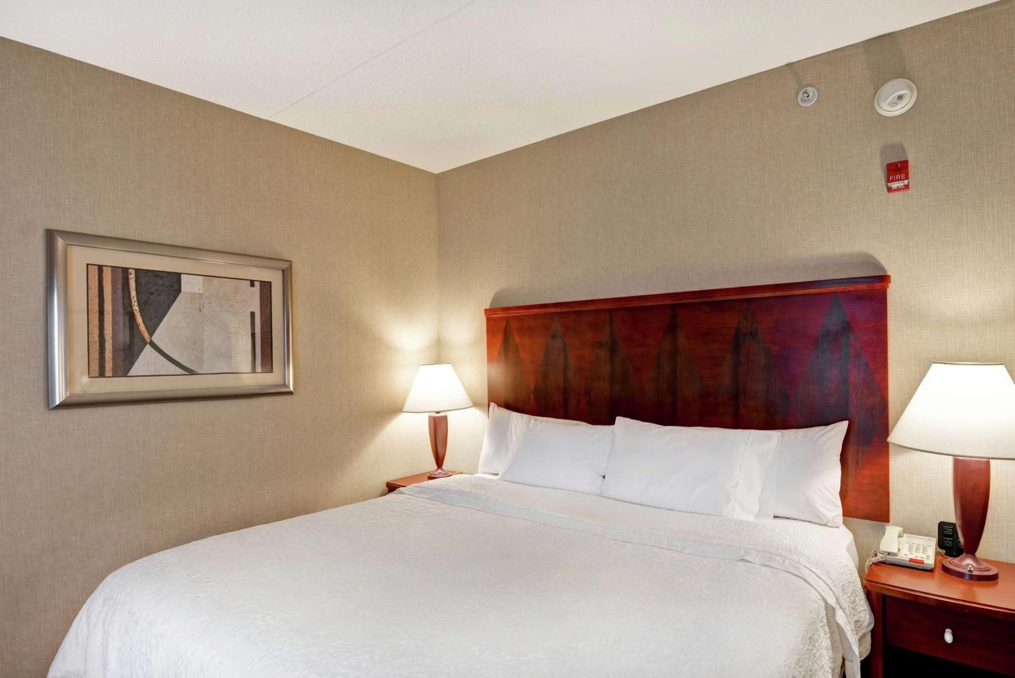 Hampton Inn Льюисберг Экстерьер фото