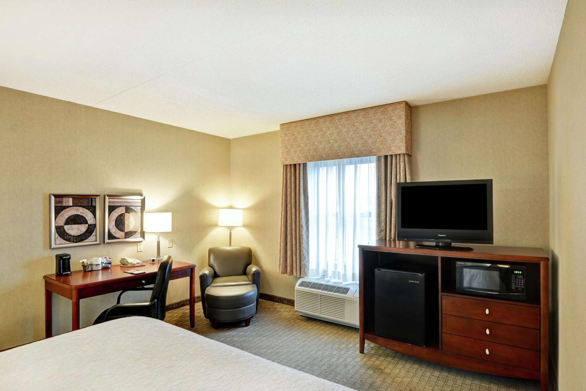 Hampton Inn Льюисберг Экстерьер фото