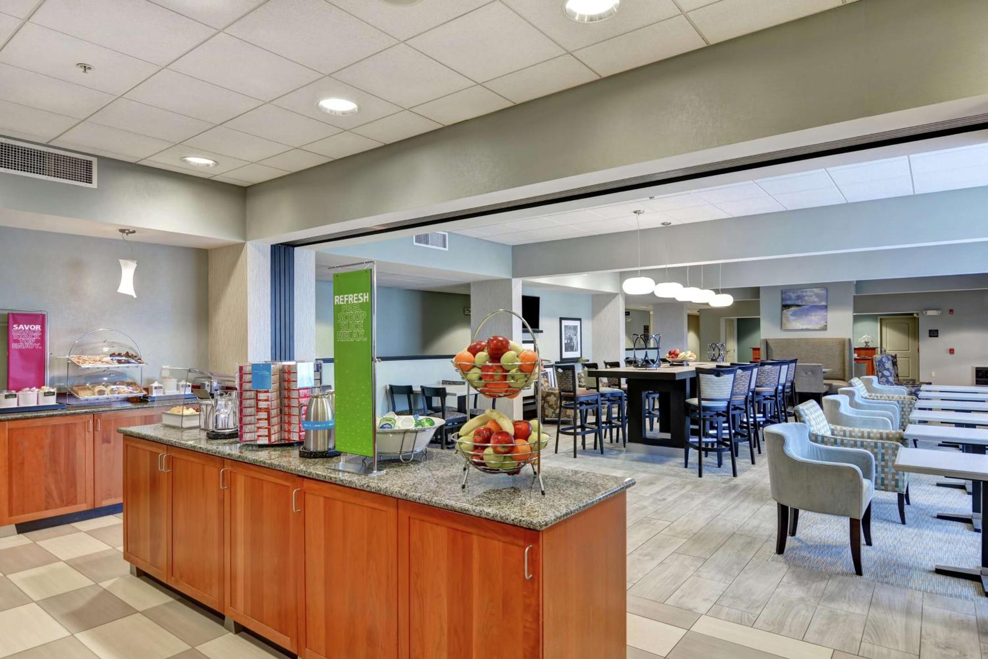 Hampton Inn Льюисберг Экстерьер фото