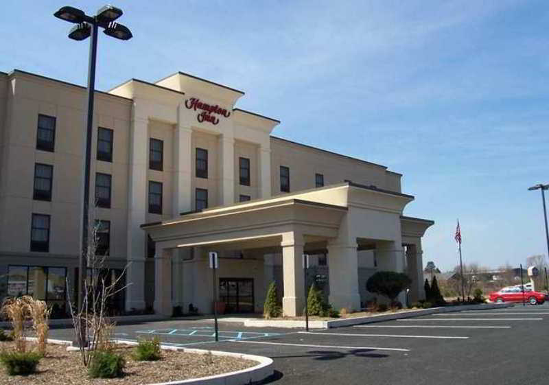Hampton Inn Льюисберг Экстерьер фото